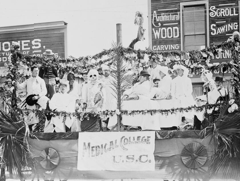 USC medical school float at first fiesta